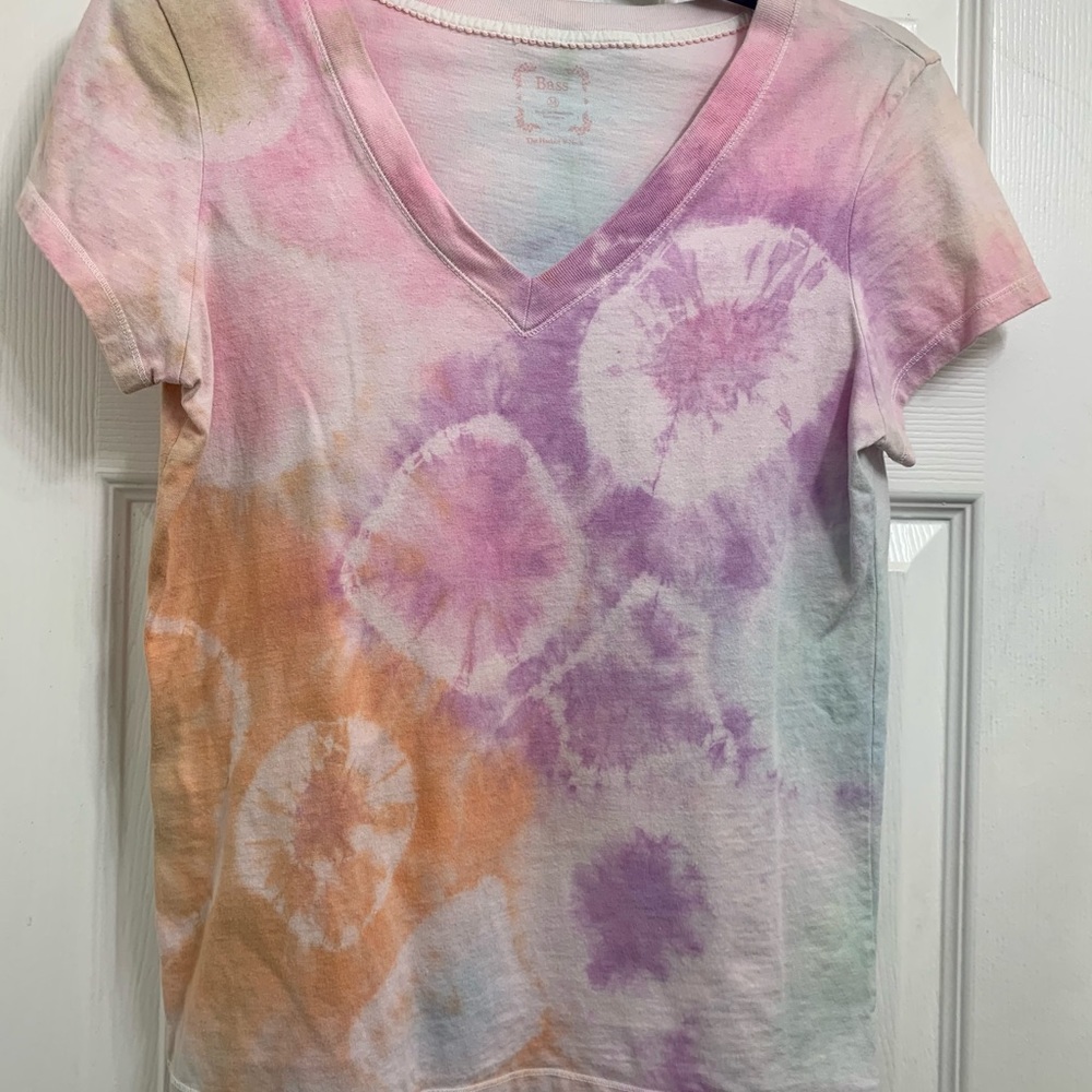 Cute Tie Dye V Neck | Women’s Medium